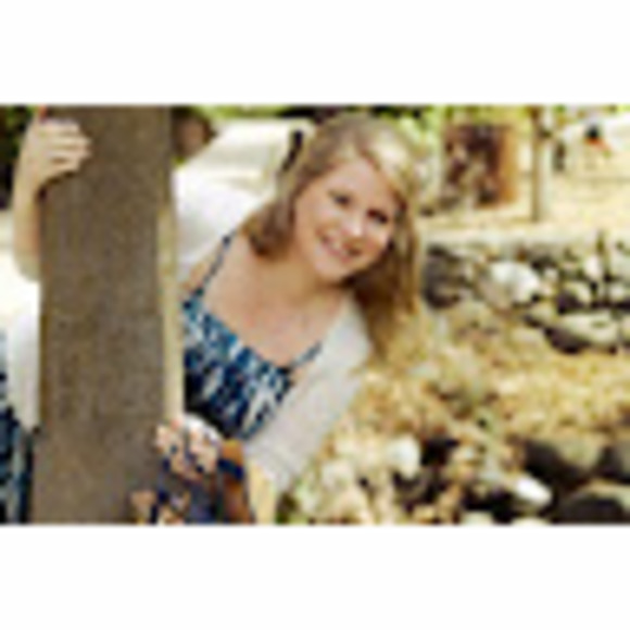 Meet your Posher, Anne - Picture 1 of 1